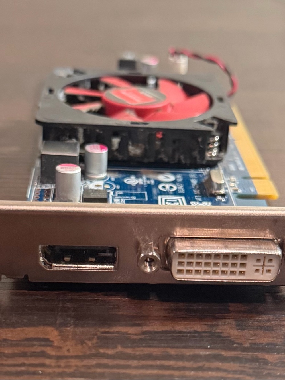 Radeon 7470 graphic card